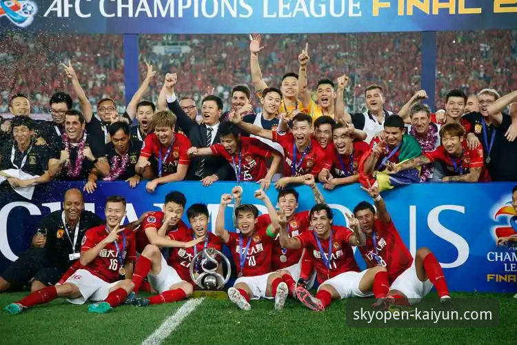 辉煌与陨落：恒大足球王朝的“金元模式”与法律终局对比